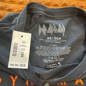 Aeropostale Def Leppard t-shirt. Brand new. Size xs
